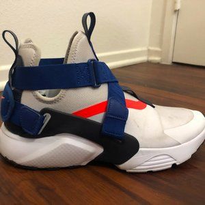 Nike Air Huarache City Sneakers